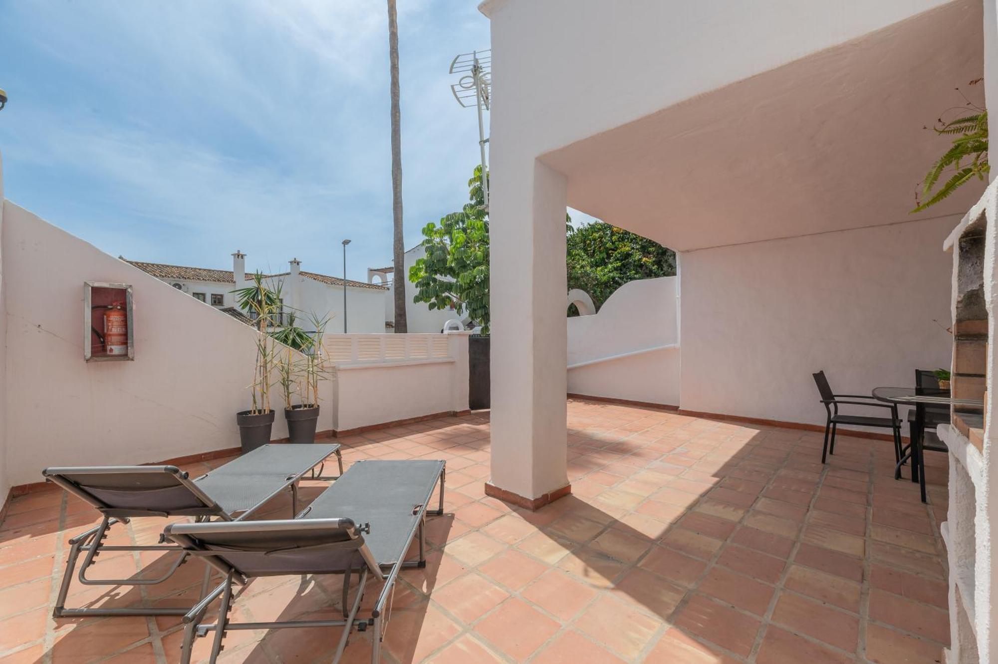 Apartamento Con Amplio Porche Y Bbq Беналмадена Екстериор снимка