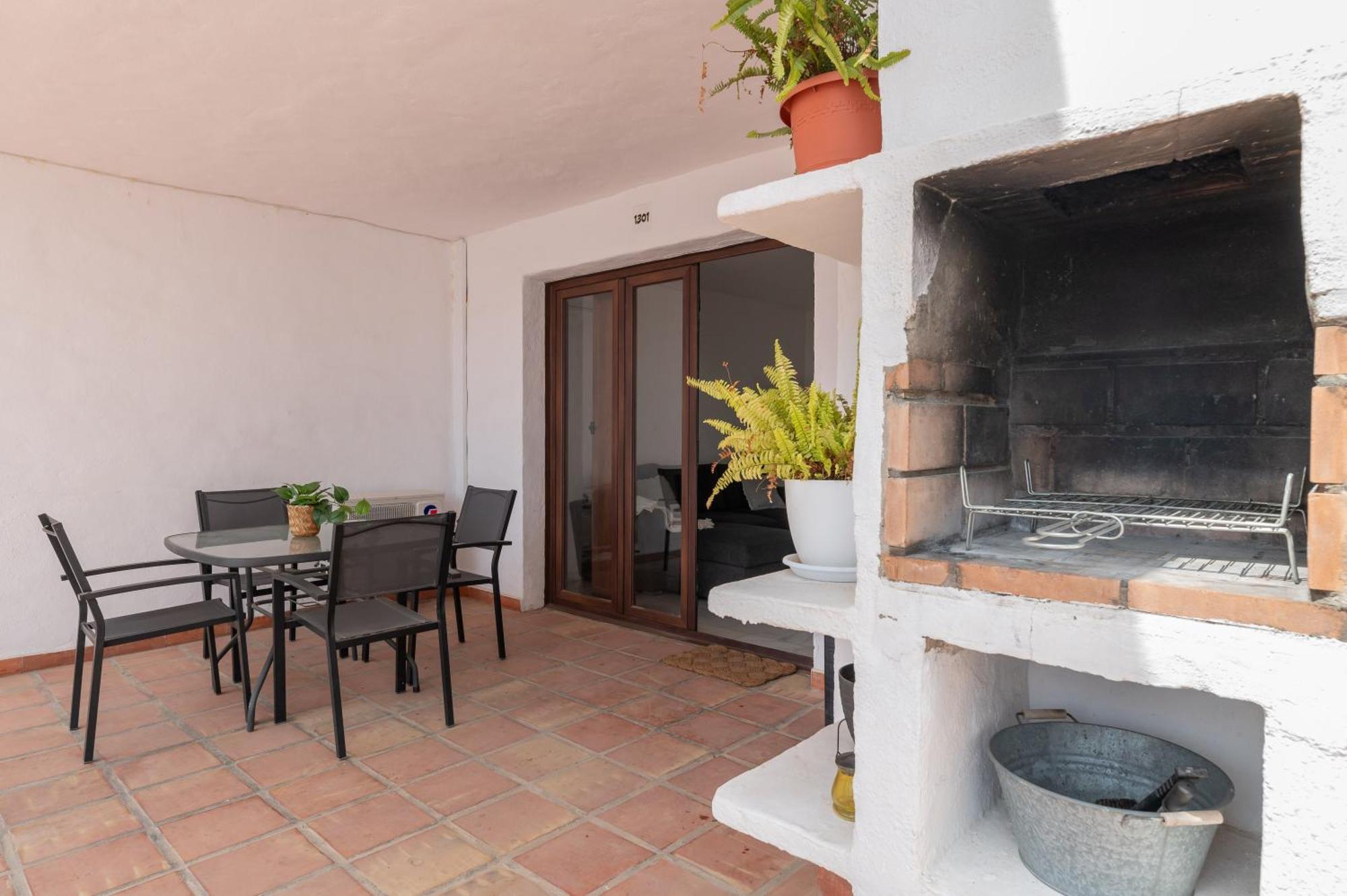 Apartamento Con Amplio Porche Y Bbq Беналмадена Екстериор снимка